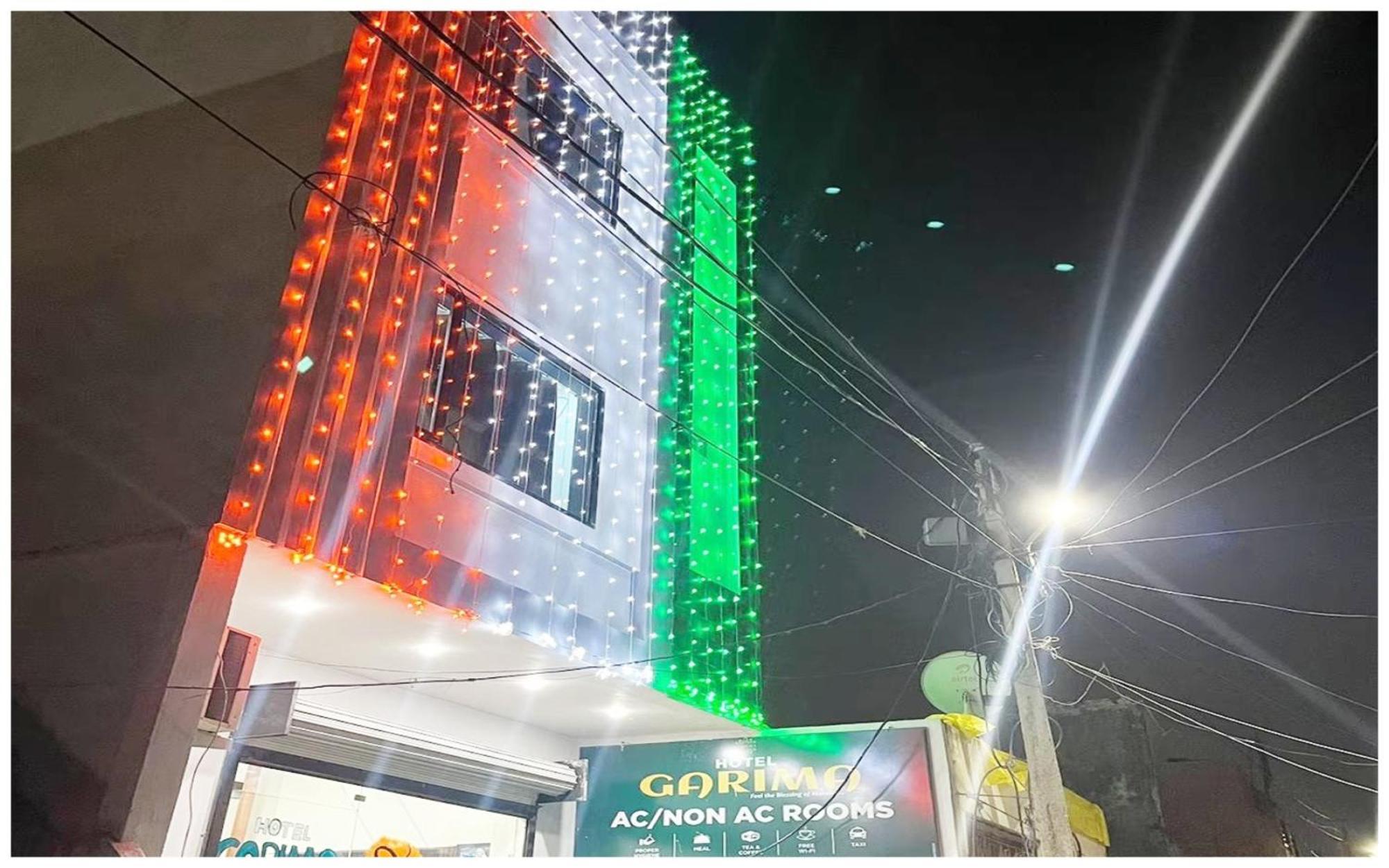 Premium Hotel Ujjain - G A R I M A - Near Mahakal Temple And Rivar - Railway Station - Hygiene & Spacious Room - With Wifi- And Parking Facilities - Best Hotel In Уджайн Екстериор снимка